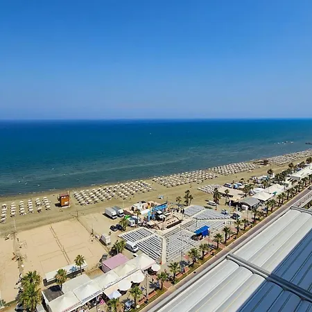 Beachfront Seaview Lux Penthouse 아파트 *