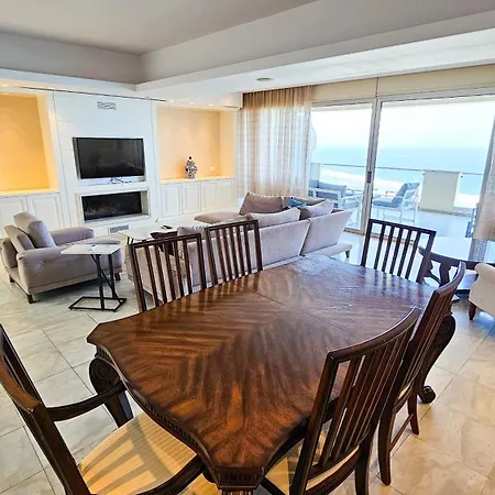 Beachfront Seaview Lux Penthouse Ларнака